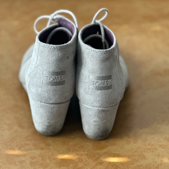 Toms Ankle Boots - Picture 1 of 2